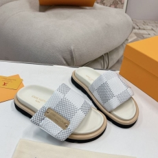 Louis Vuitton Slippers